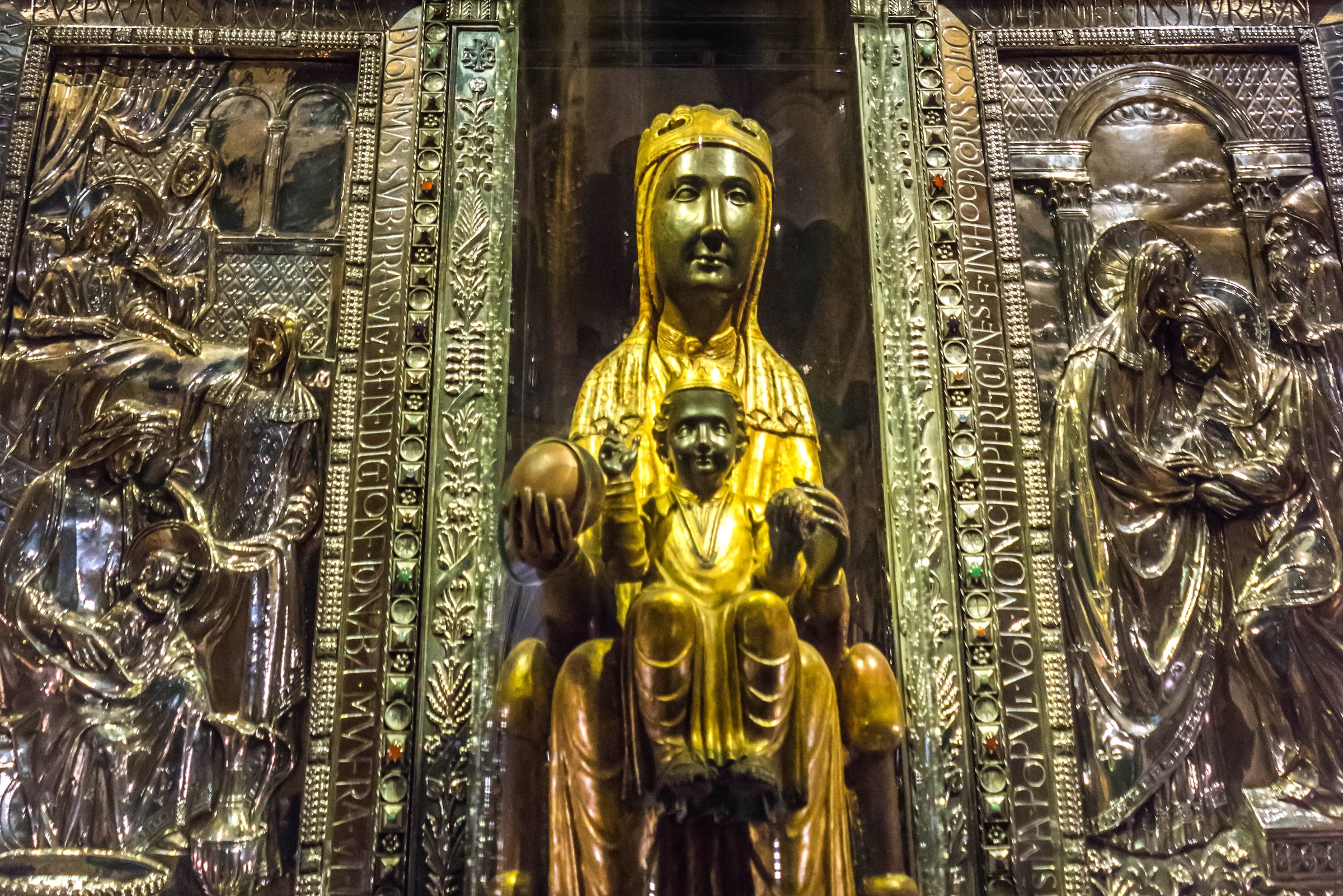 La Moreneta – Black Madonna